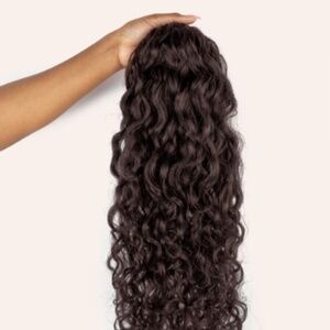 NWOB Bebonia 18” Curly Ponytail Neutral Dark Brown Never Worn